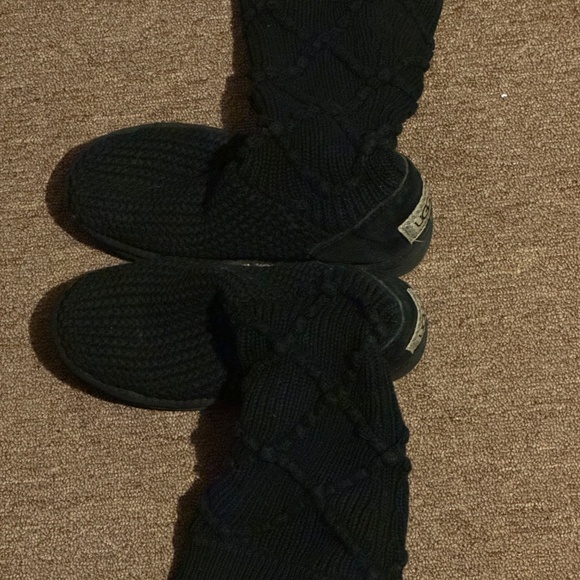 UGG Women's Black Boots. UGG Knit Boots. Size 7 - Picture 5 of 8